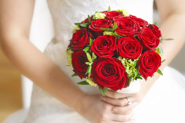 Know Some Interesting Facts About Versatile Wedding Flower : Rose